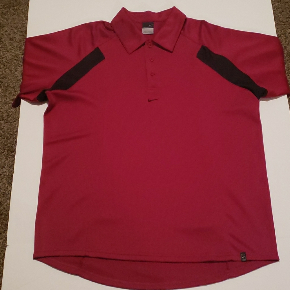 Nike sphere dry collar shirt